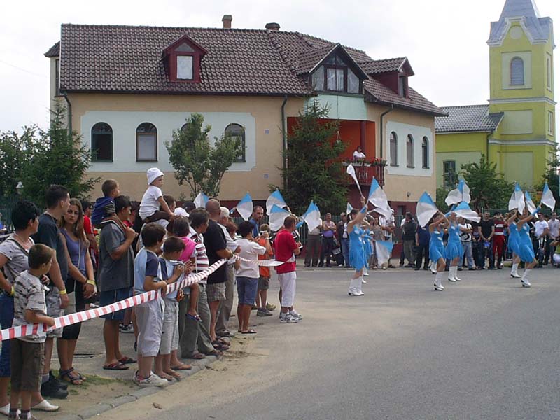 találkozók lányok kelet)